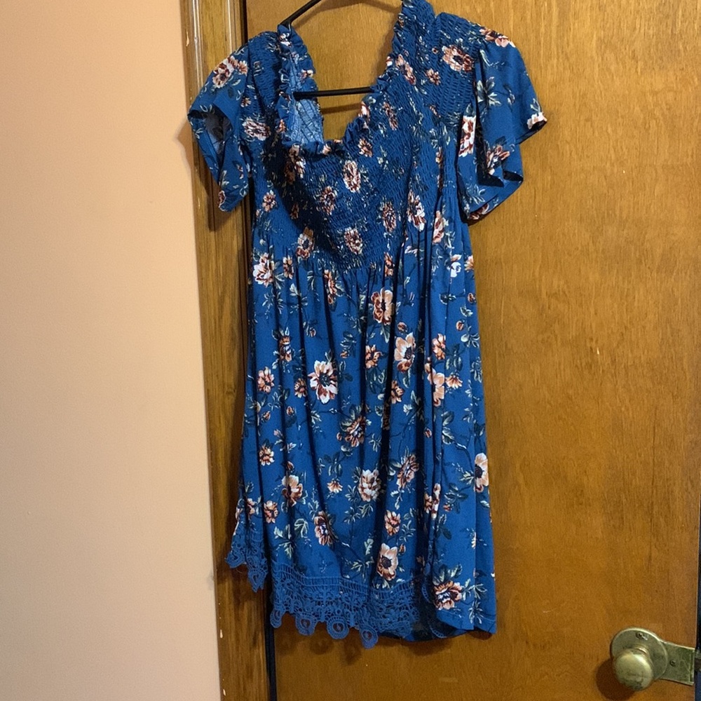 Off the shoulder flowy dress; size XXL